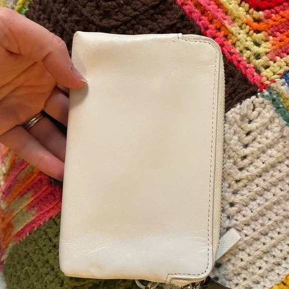 Tumi leather black and white wallet - Picture 2 of 5